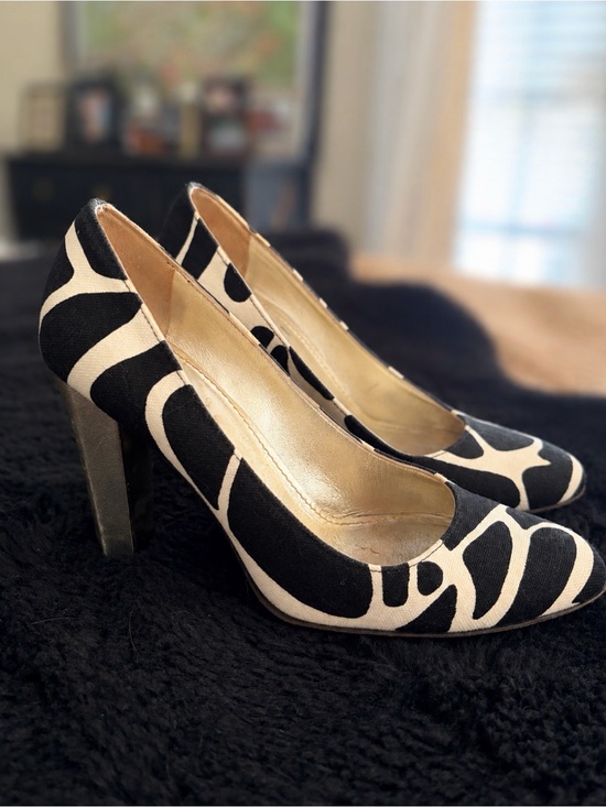 Diane Von Furstenberg Shoes - Diane von Furstenberg Black and White Animal Print Heels